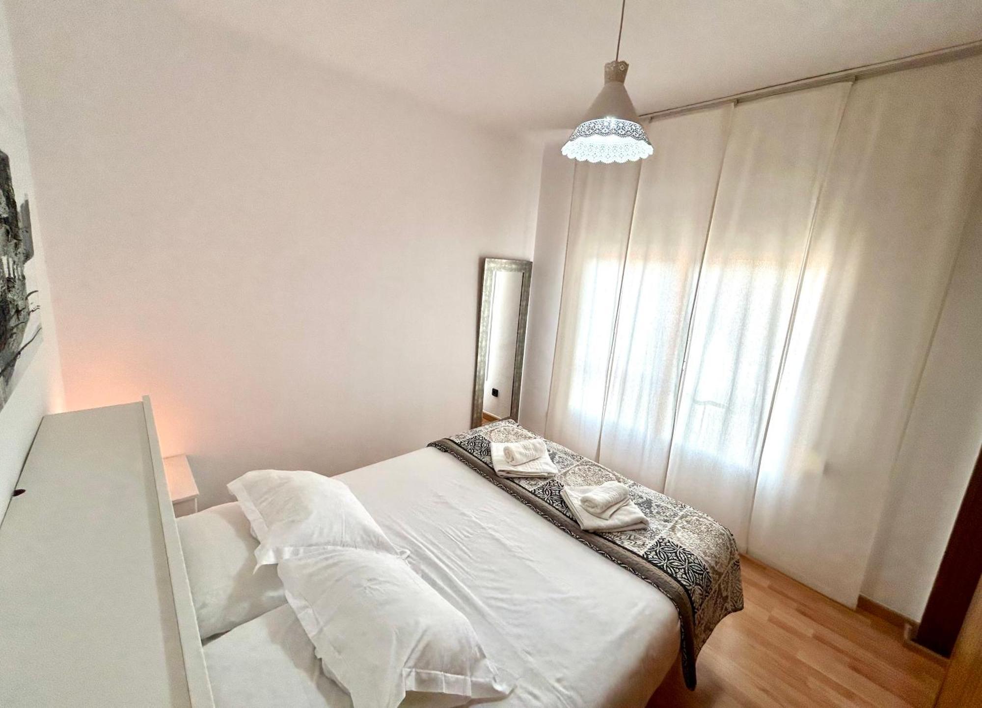 Apartment Carrer D'Olesa برشلونة المظهر الخارجي الصورة