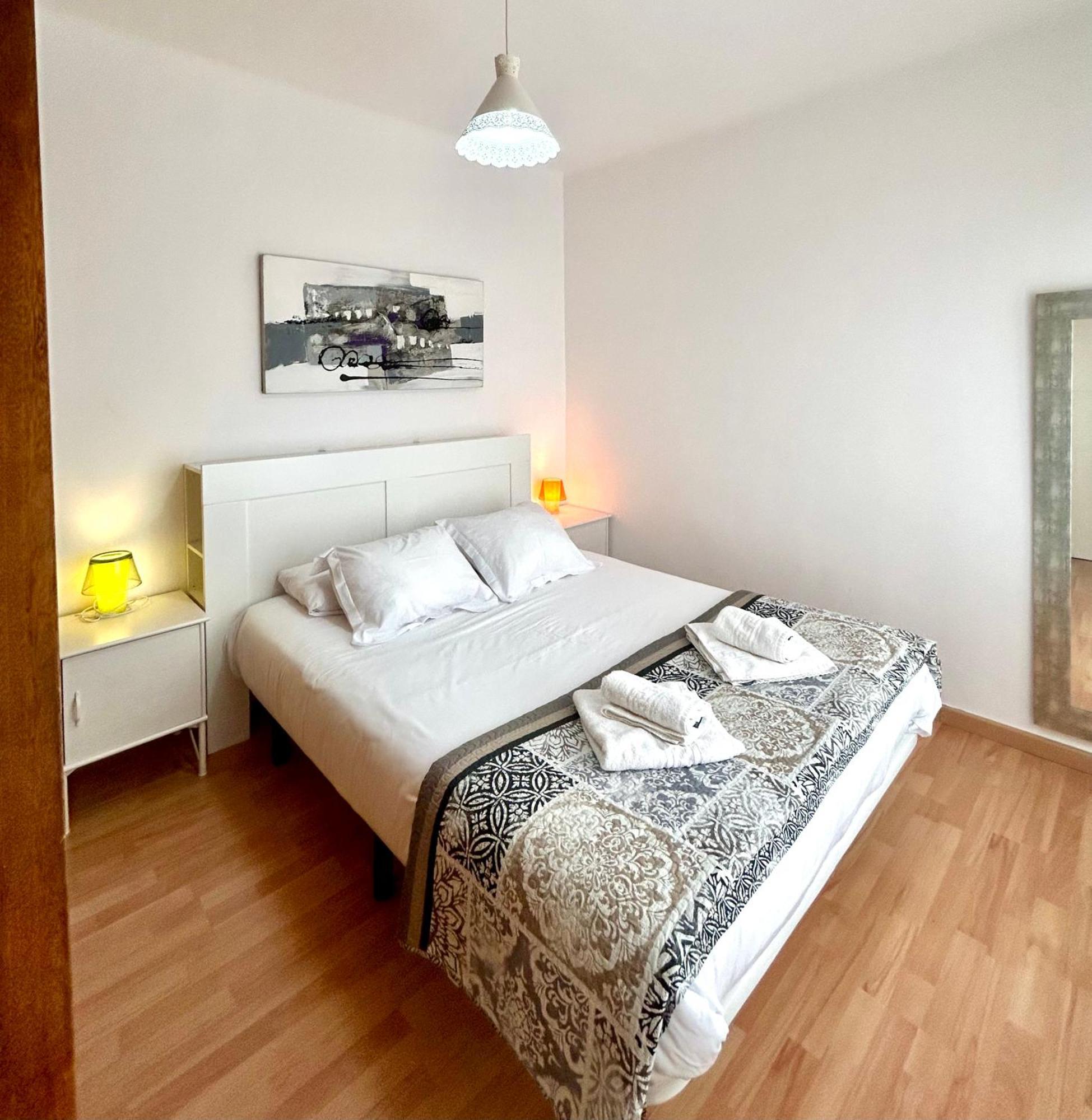 Apartment Carrer D'Olesa برشلونة المظهر الخارجي الصورة