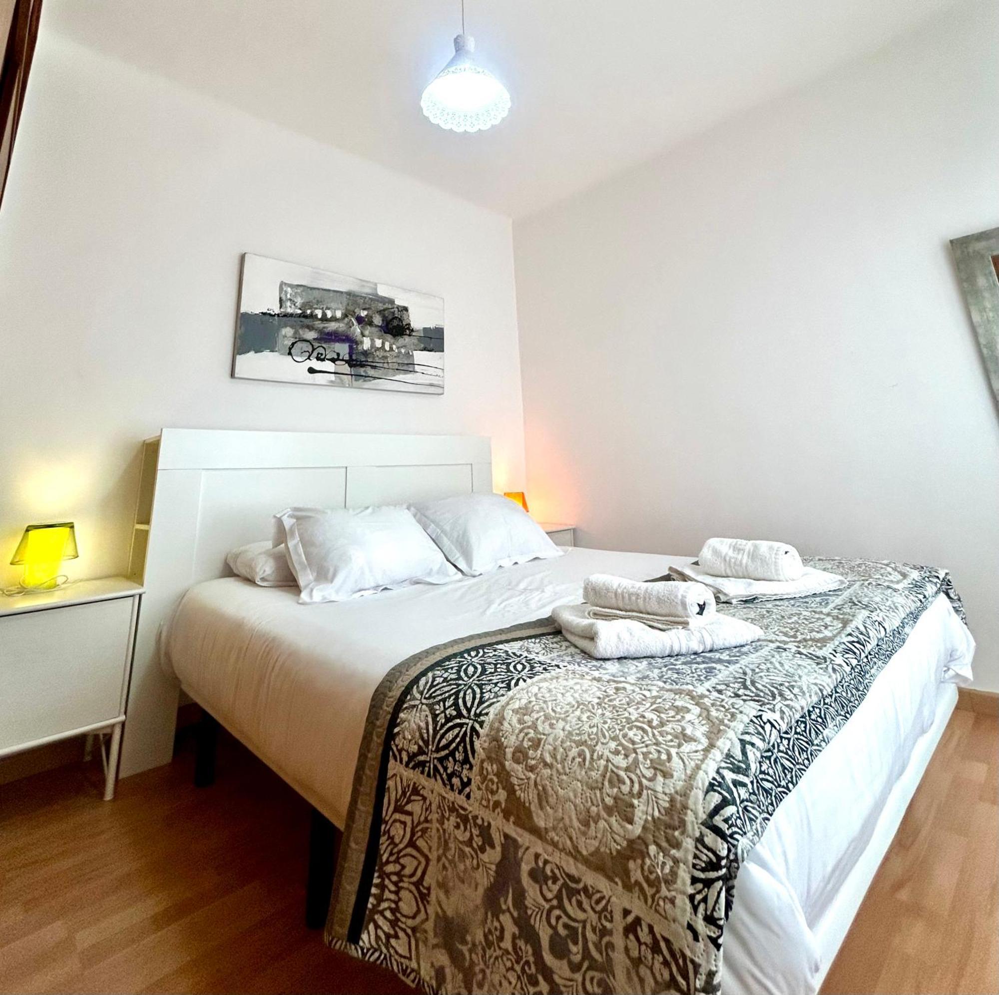 Apartment Carrer D'Olesa برشلونة المظهر الخارجي الصورة