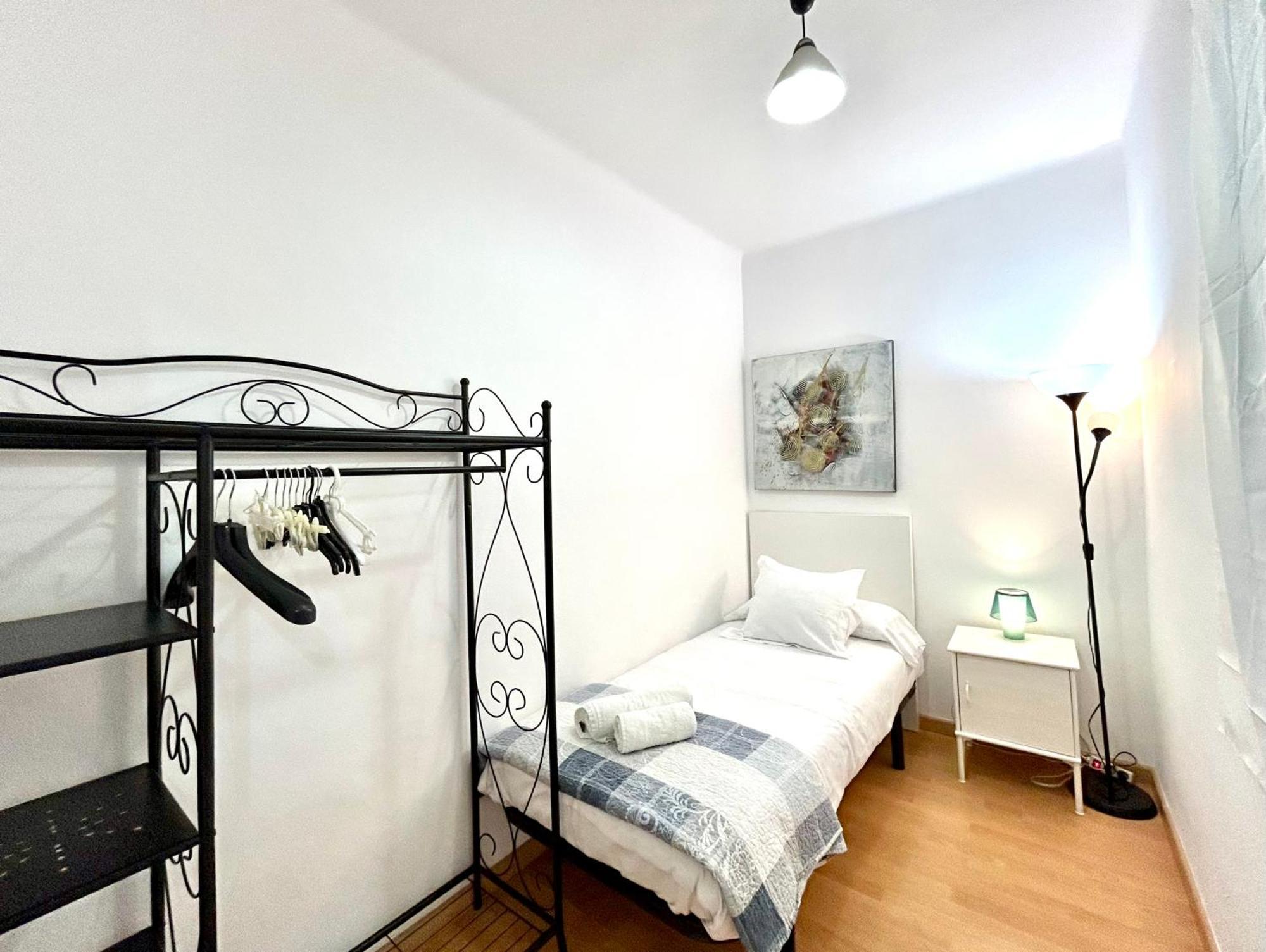 Apartment Carrer D'Olesa برشلونة المظهر الخارجي الصورة